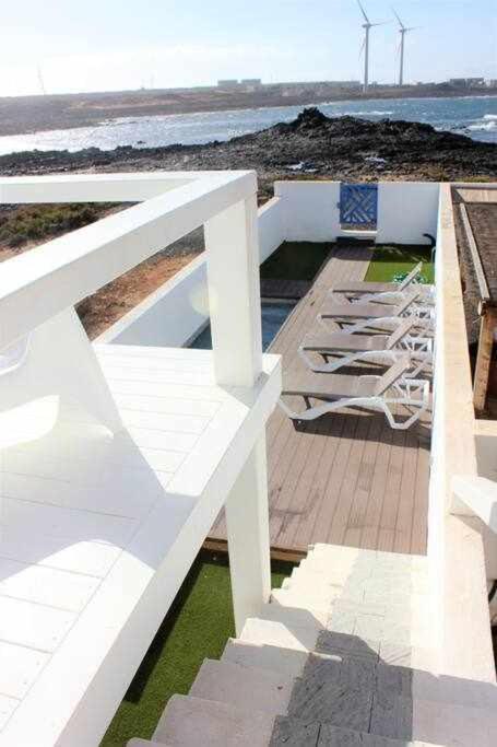 Blue Breeze House With Pool Facing Sea Villa Corralejo Bagian luar foto